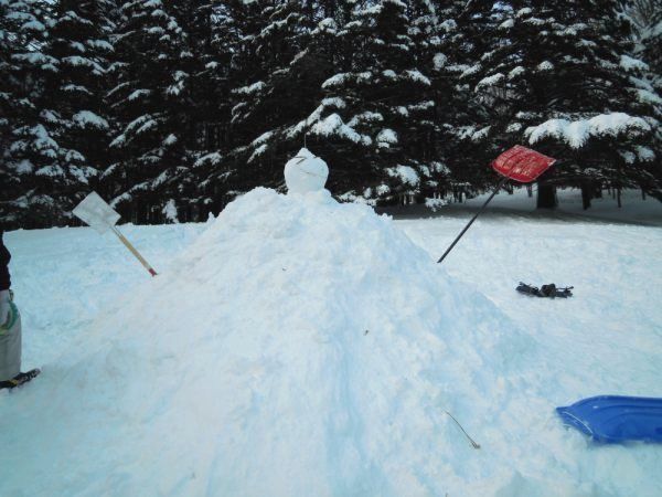 2010.3.11.a snowman.JPG